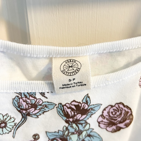 Urban Outfitters Crop Top - Picture 4 of 7